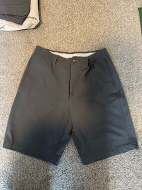 Under Armour Men's Charcoal Flat-Front Performance Shorts